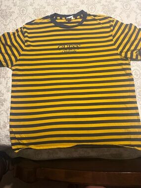 Men’s Guess Originals Yellow & Black Stripe Tee. Size L/G. Excellent condition.